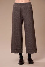 Load image into Gallery viewer, Peruzzi Houndstooth Trousers W26507

