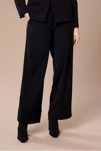 Load image into Gallery viewer, Peruzzi Black Turn-Up Trousers W26121L
