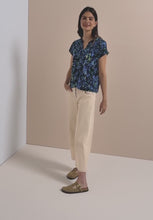 Load and play video in Gallery viewer, Cecil Split Neck Printed Top 325573
