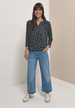 Load and play video in Gallery viewer, Cecil Split Neck Leopard Print Top 325693/27798
