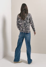 Load and play video in Gallery viewer, Cecil Funnel Neck Sweater 324284
