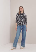 Load and play video in Gallery viewer, Cecil terry hoodie 323866
