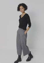 Load and play video in Gallery viewer, Street One Long Sleeve Shirt (black)324251
