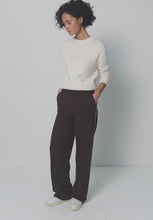 Load and play video in Gallery viewer, Street one hi waist trousers 379754

