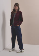 Load and play video in Gallery viewer, Cecil Cord Blazer 213149
